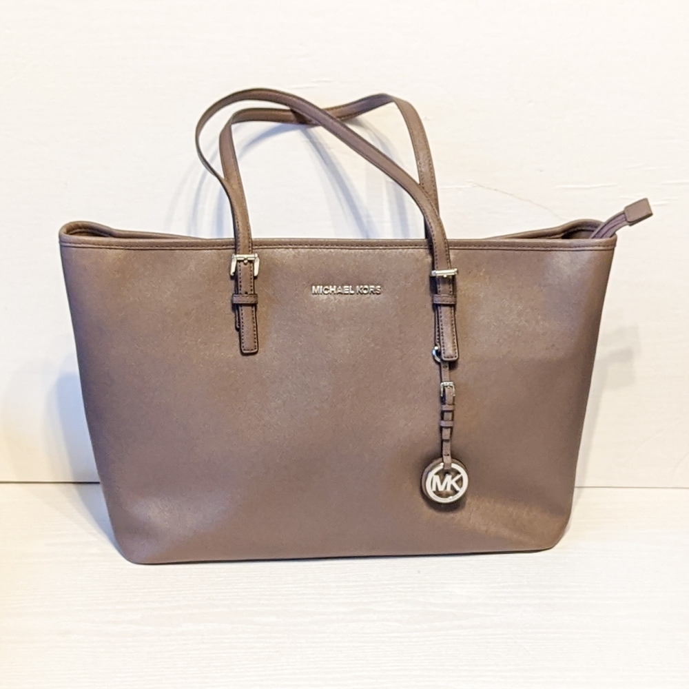MICHAEL Michael Kors Jet Set Travel Medium Saffiano Leather Top-Zip Tote